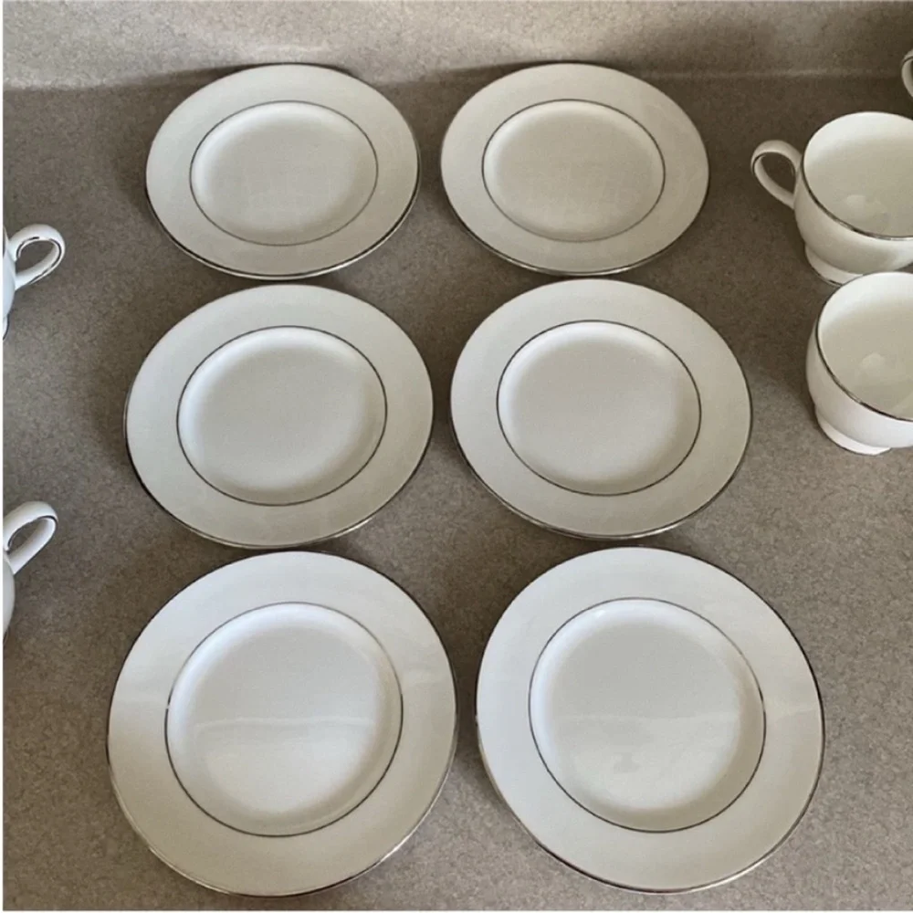 Wedgwood Regal Platinum Bread & Butter Plate and Footed Teacups Cups Set of 6